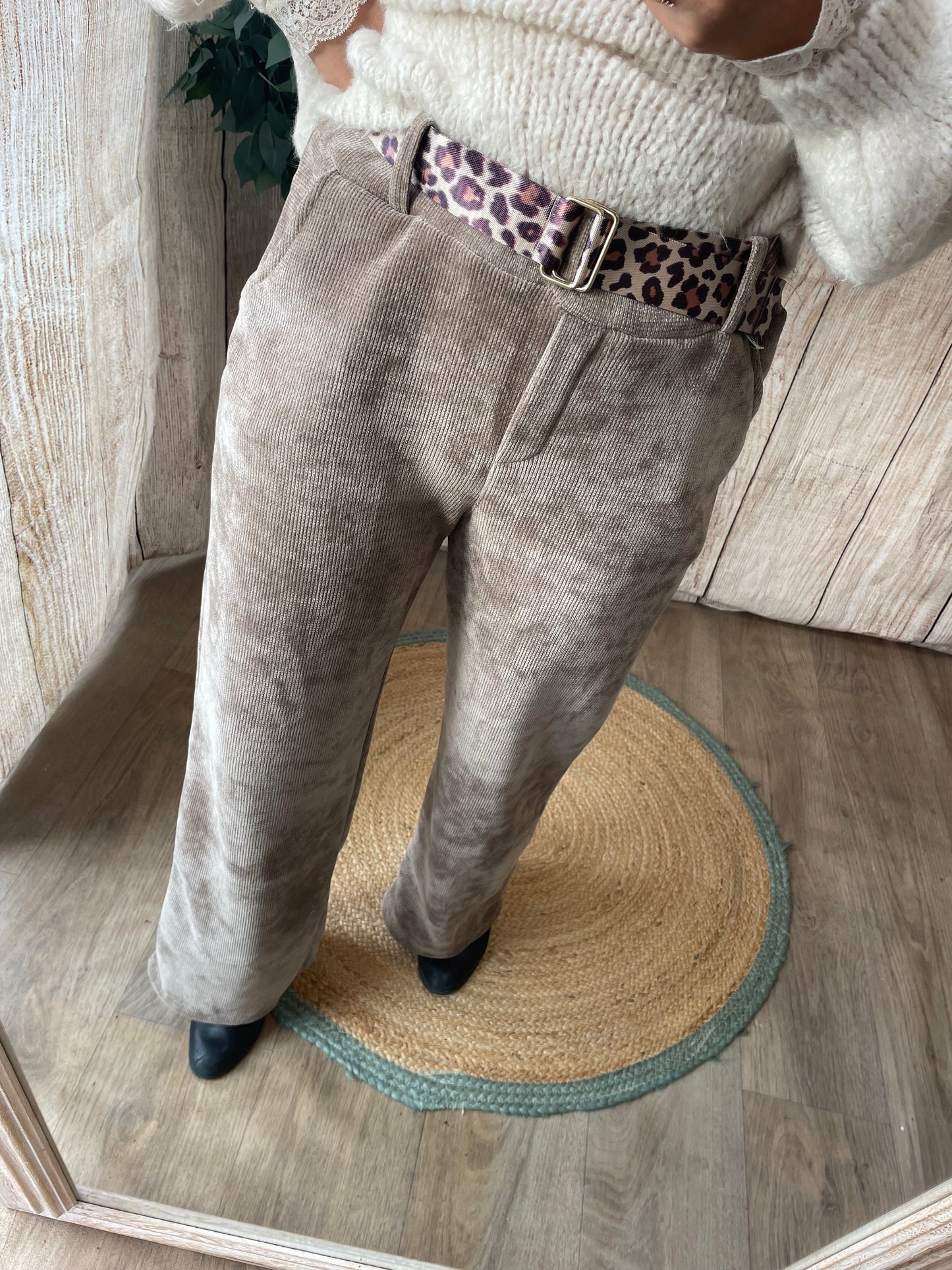 Pantalon en velours (2 coloris) + ceinture léopard