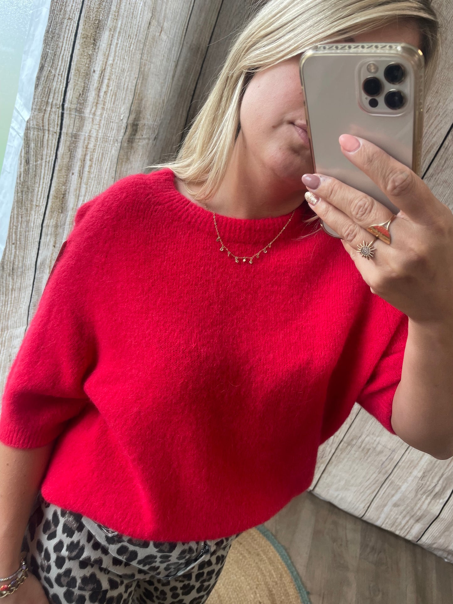 Pull rouge manche courte