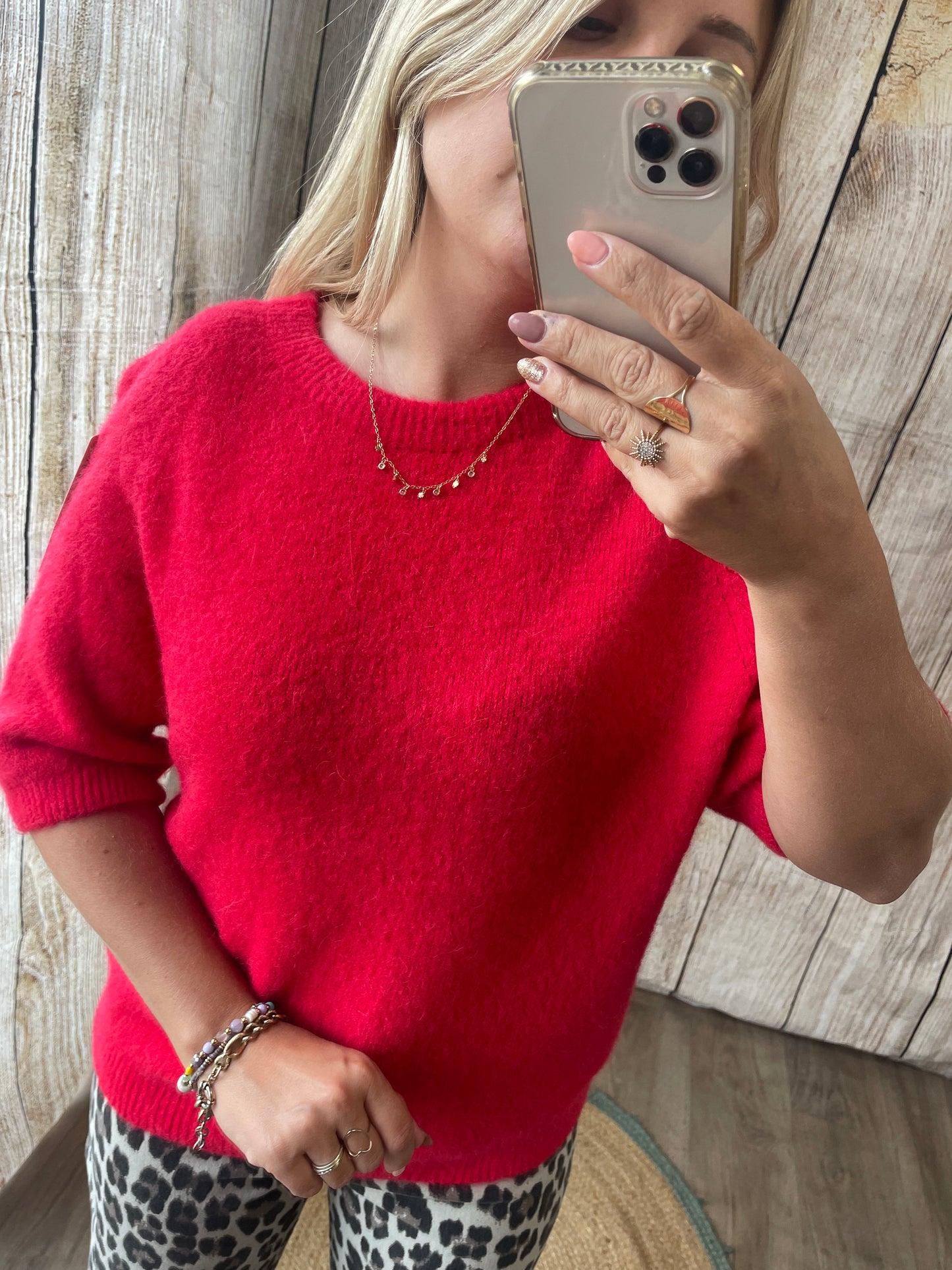 Pull rouge manche courte